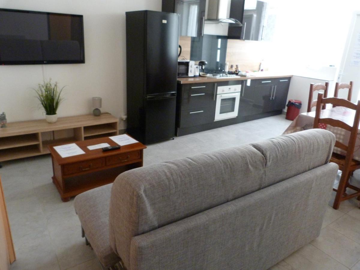Appartement T.2 - Parking -Gratuit Vierzon Dış mekan fotoğraf